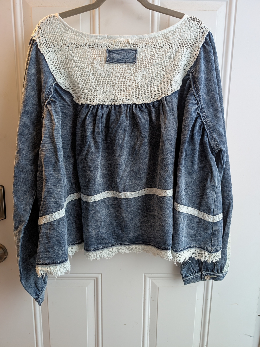 196 POL Blue Floral Lace-Trim Peasant Tunic - Picture 5 of 5